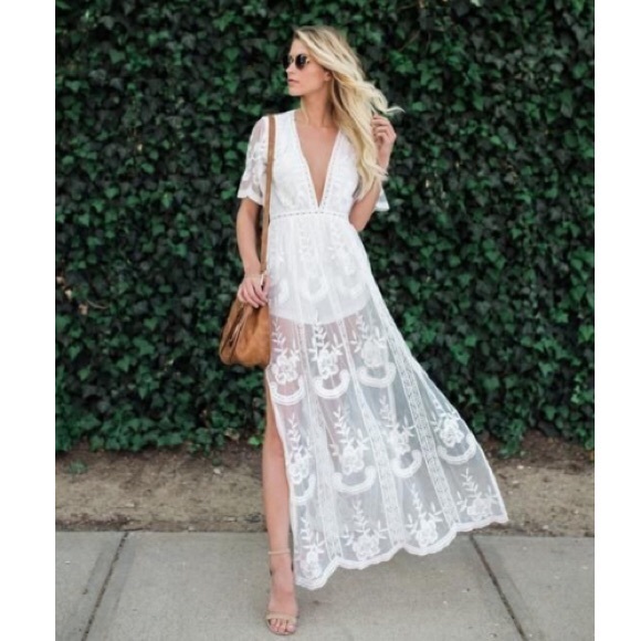 Honey Punch Lace Maxi Dress in White - Picture 4 of 5